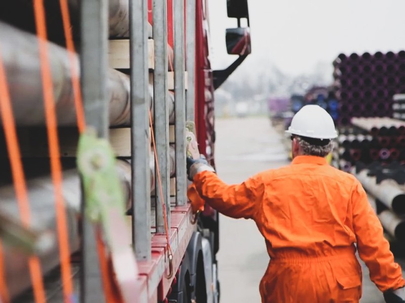 Inspection of lashing straps before driving